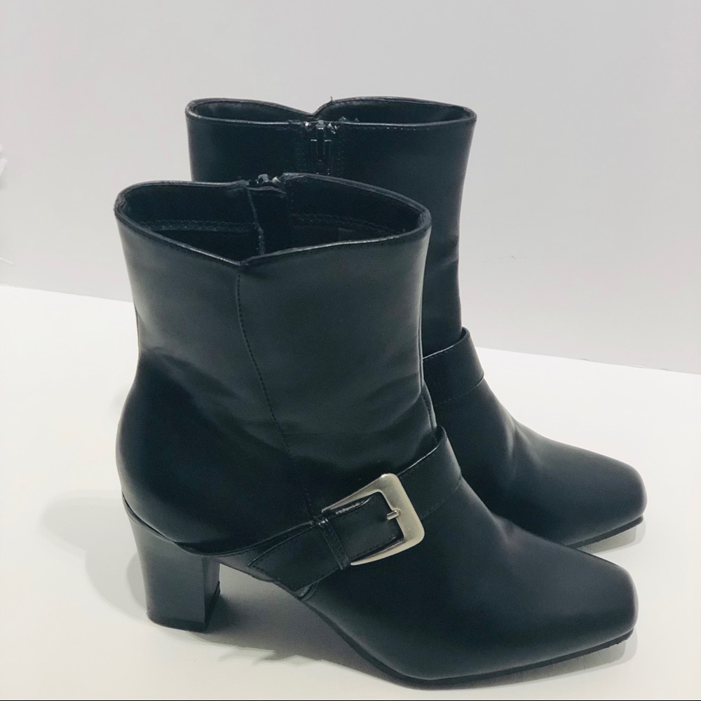 Prediction size 6 high heel ankle height boots
